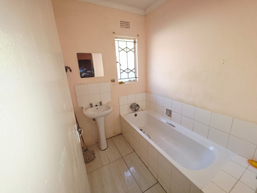 2 Bedroom Property for Sale in Boitekong North West